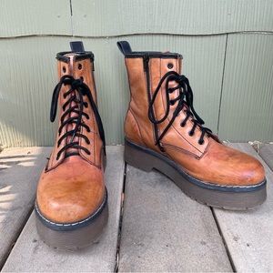 Platform Roolee Boots